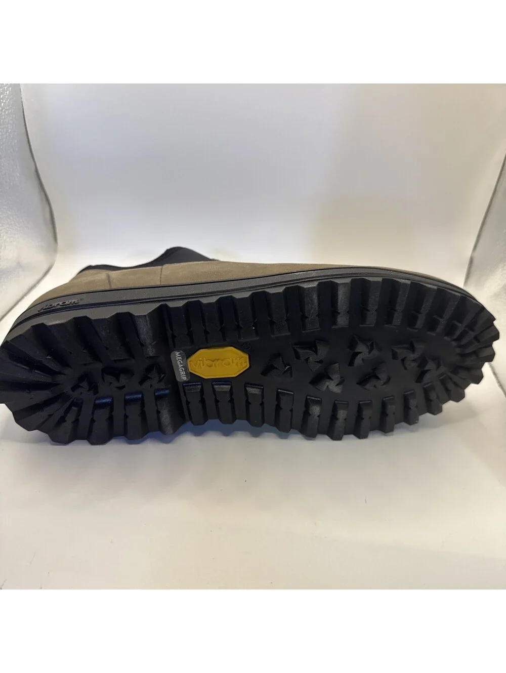Men's Vibram Huckberry All Weather Storm Chelsea Boots Size 11 Mens